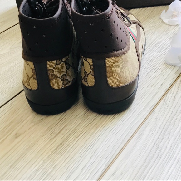 AUTHENTIC Gucci GG Lace Up Sneakers - Picture 6 of 7